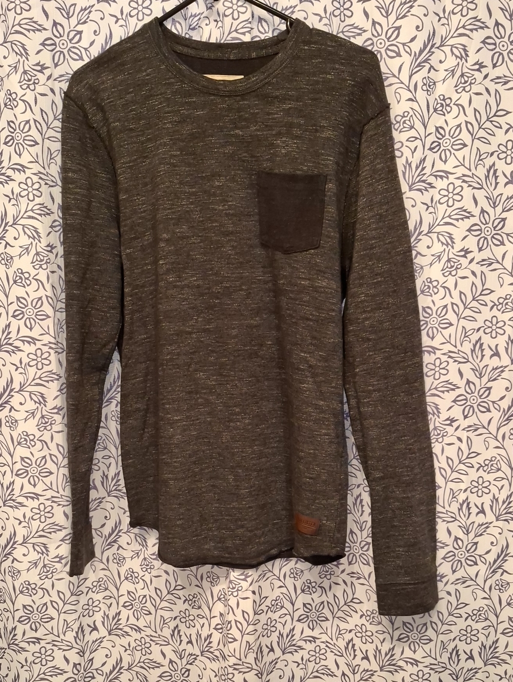 Hollister Heathered Charcoal Long-Sleeve Pocket Tee